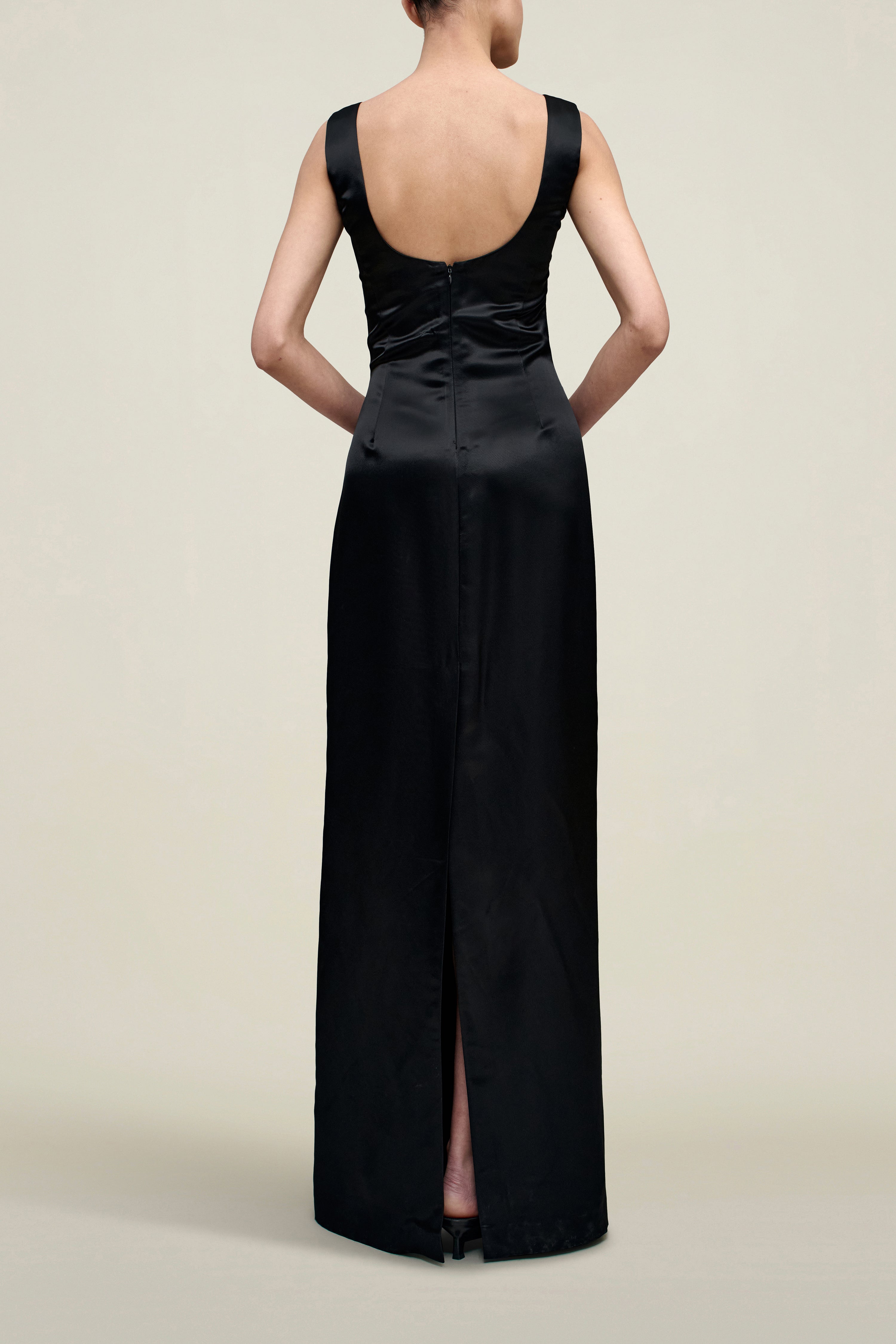 Slip Gown – Smooth Liquid Twill Finish