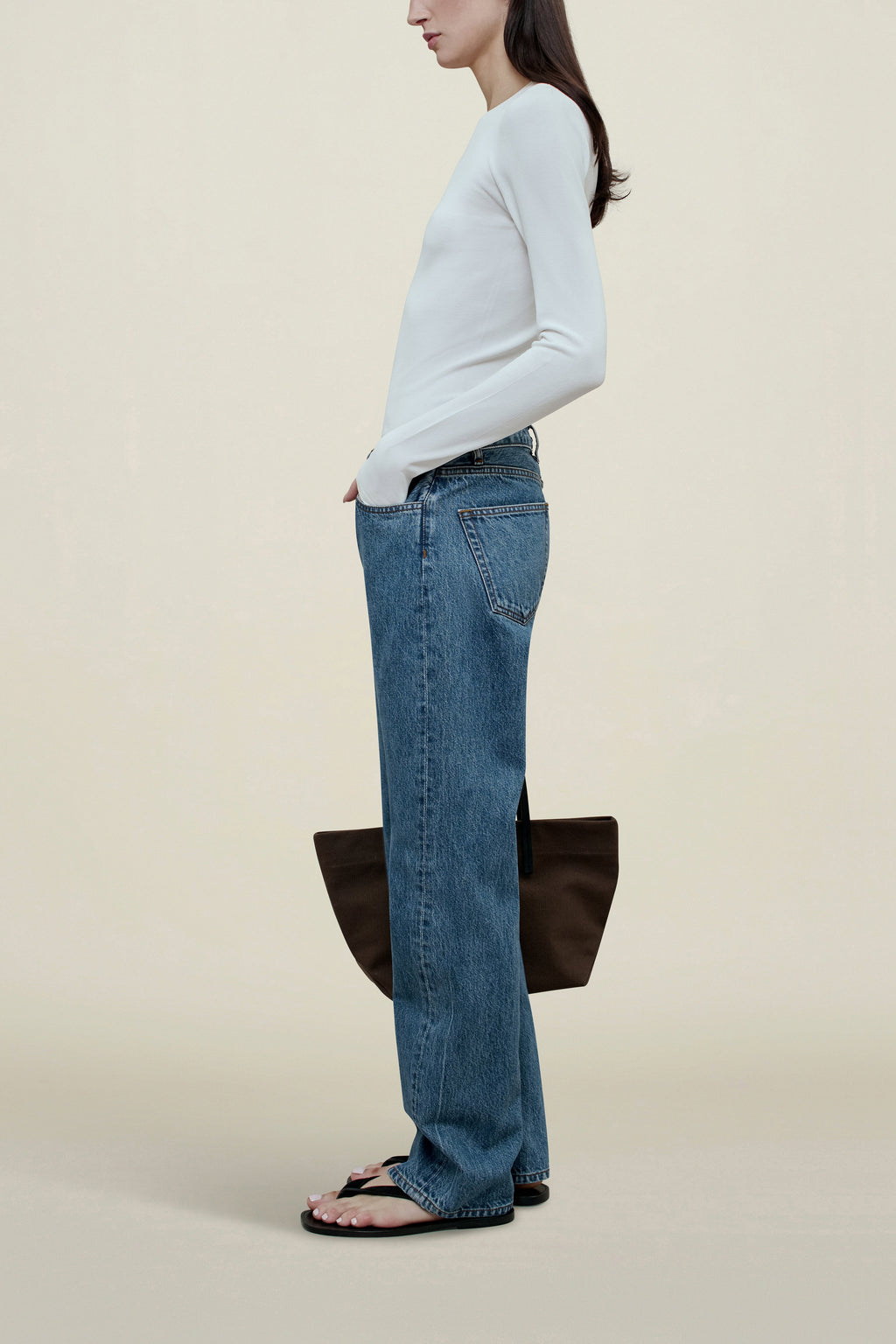 Low Rise in Cotton Denim – Versatile Wardrobe Essential