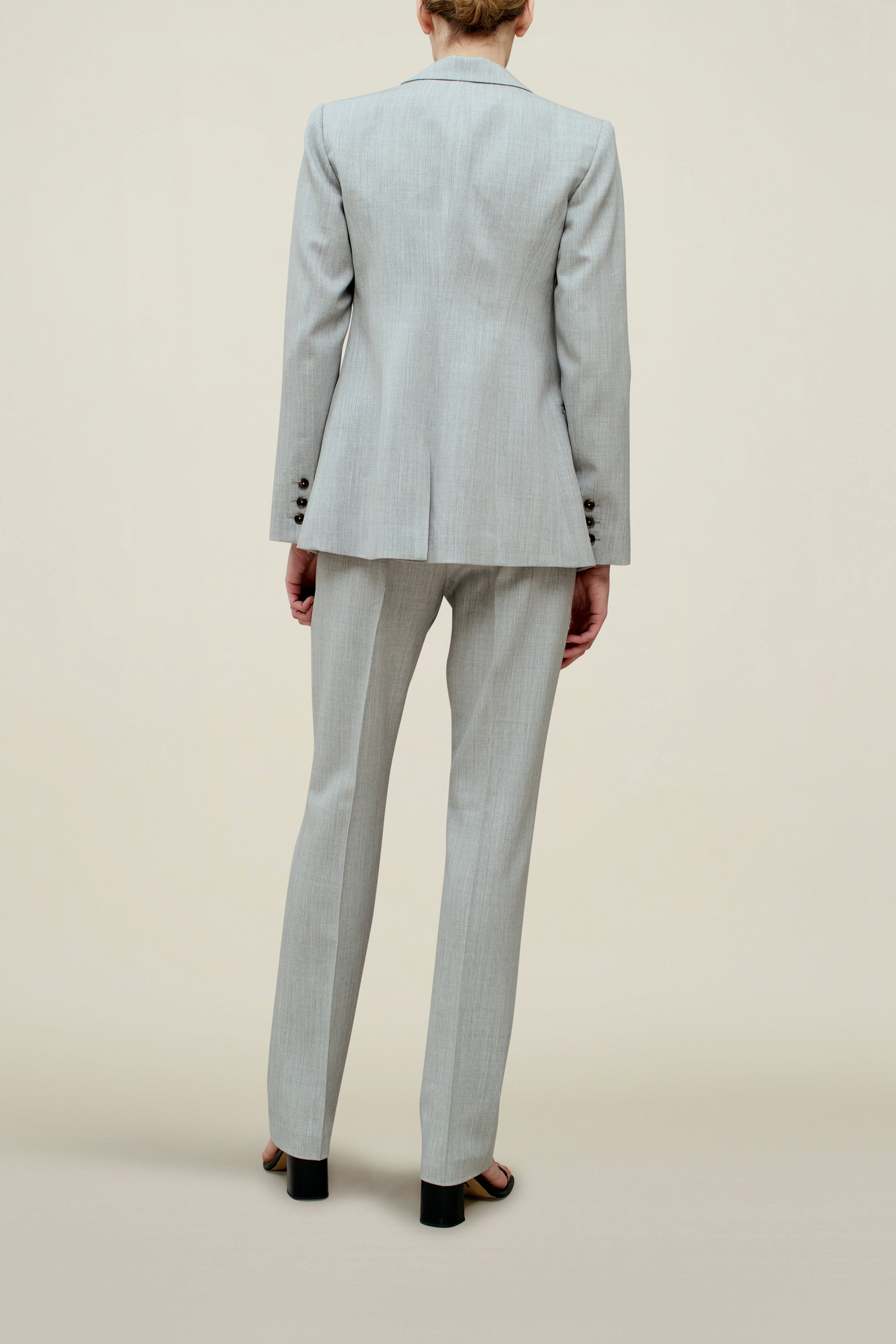 Tropical Wool Blazer – Timeless Single Breasted Design