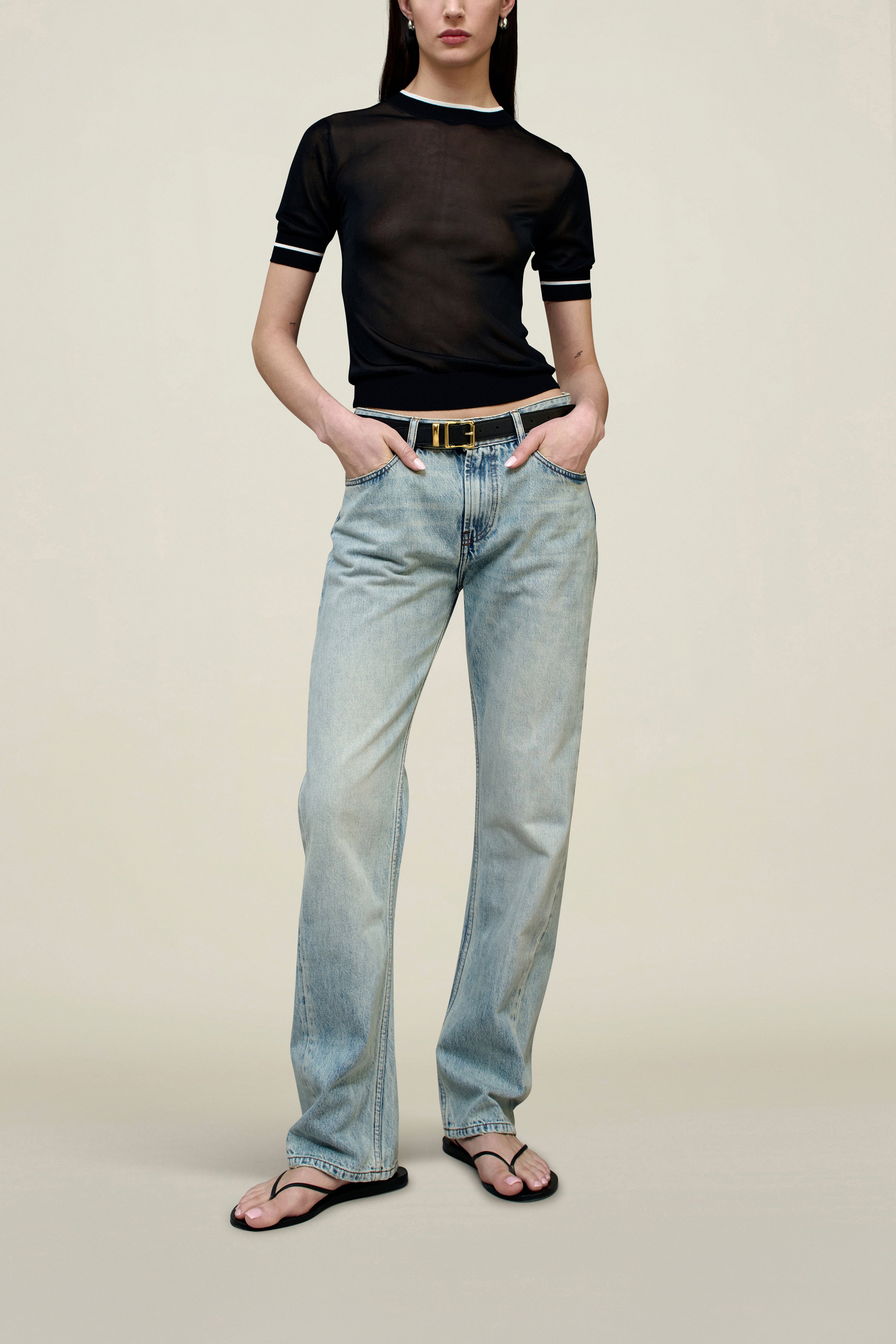 Low-Rise Jean in Cotton Denim – Contemporary Streetwear Silhouette