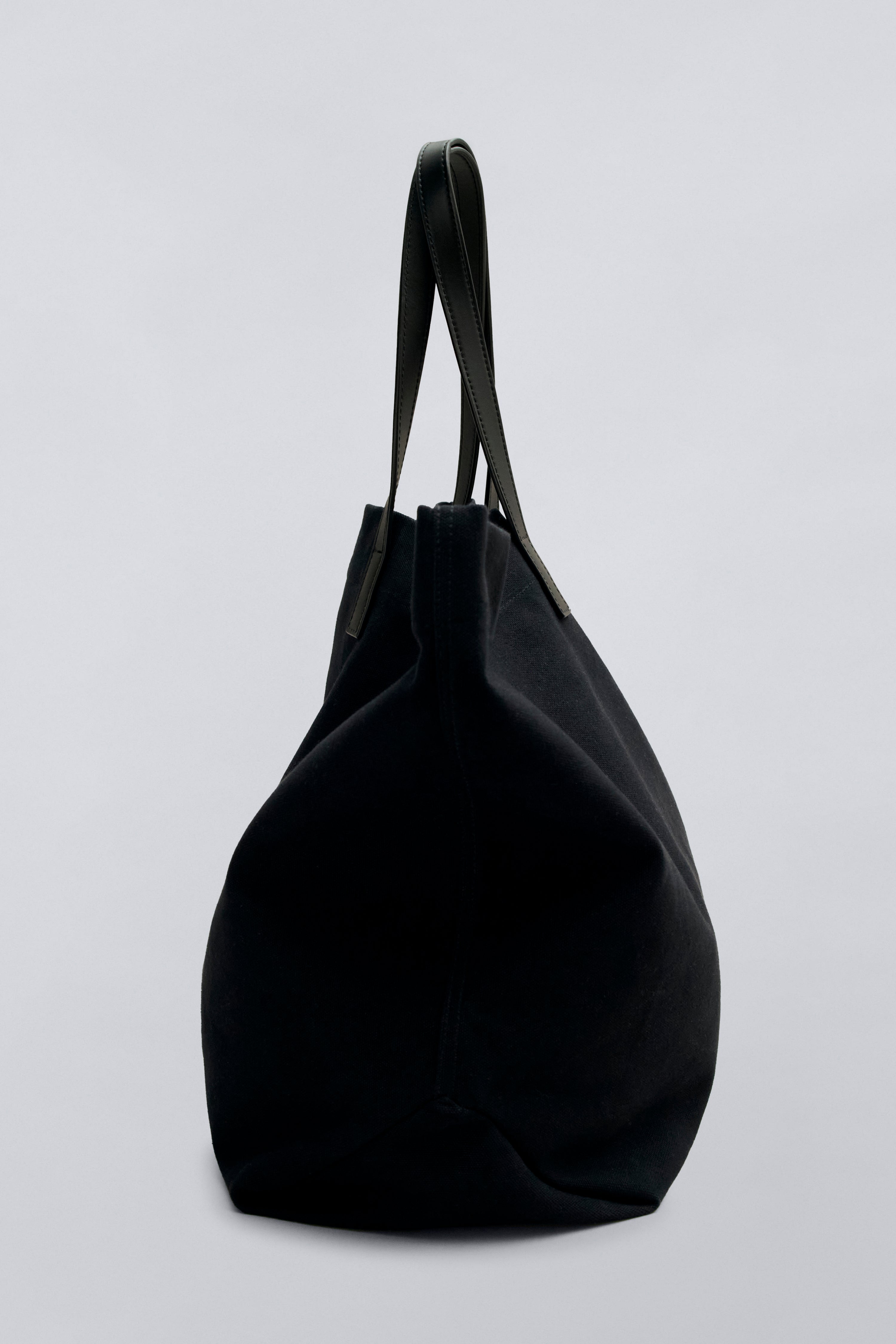 Canvas Cottage Tote – Contemporary Casual Chic