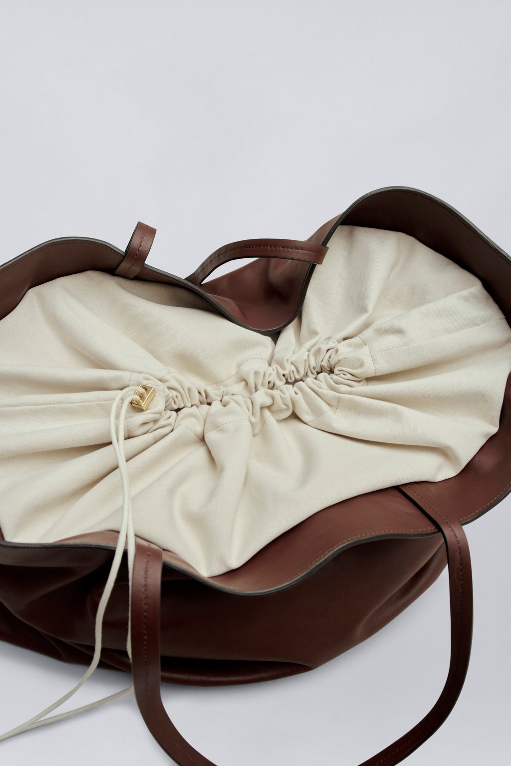 Full-Grain Leather Weekender – Built to Last
