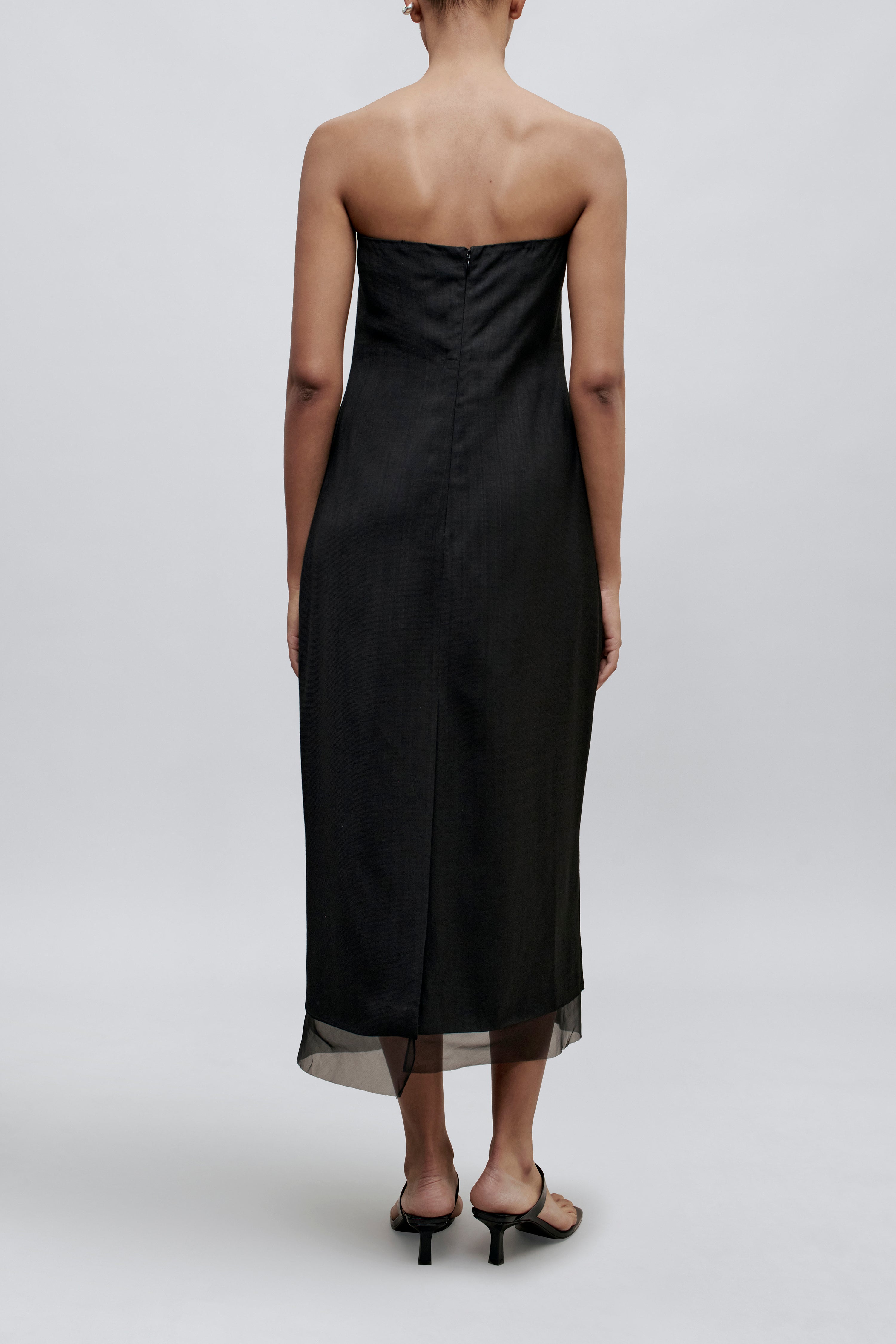 Basket Weave Dress – Sophisticated Structured Design (Classic Black)