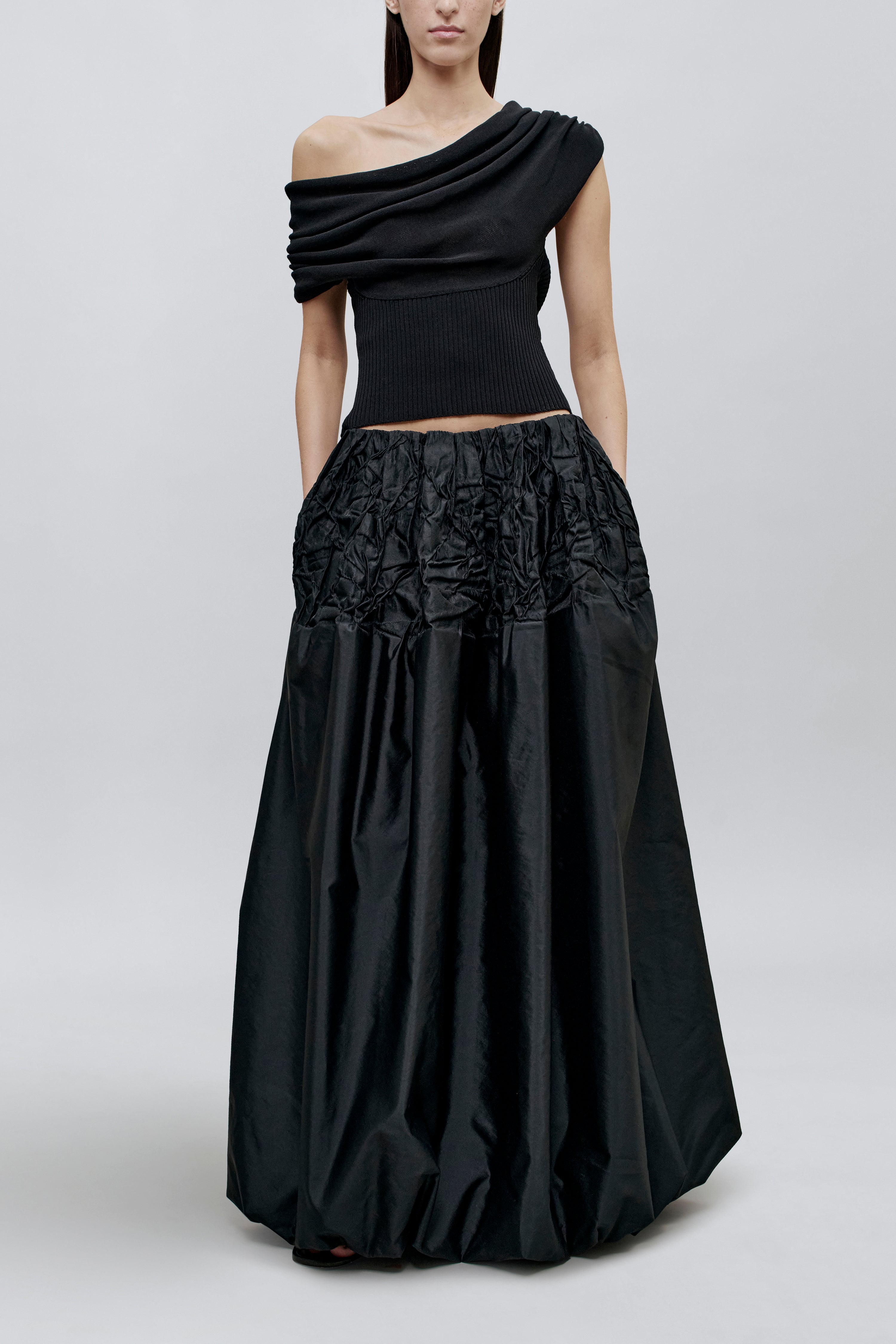 Scrunchie Taffeta Skirt – Textured Elegant Drape (Classic Black)